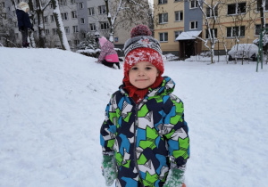 Zabawy na śniegu.