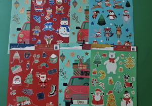 Naklejki z motywami świątecznymi