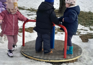 Zabawy na świeżym powietrzu