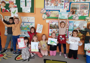 Podsumowanie WebQuesu "W świecie dinozaurów" - prezentacje przygotowane przez dzieci